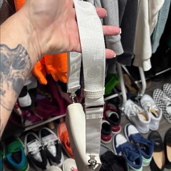 Marc Jacobs Off-White Mini Bag - Picture 7 of 10